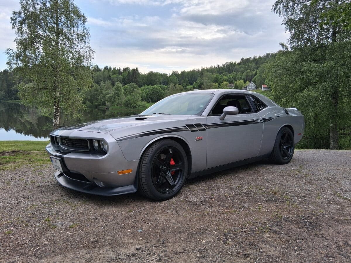 RACINGLINE B1393 - Dodge Hellcat style felger