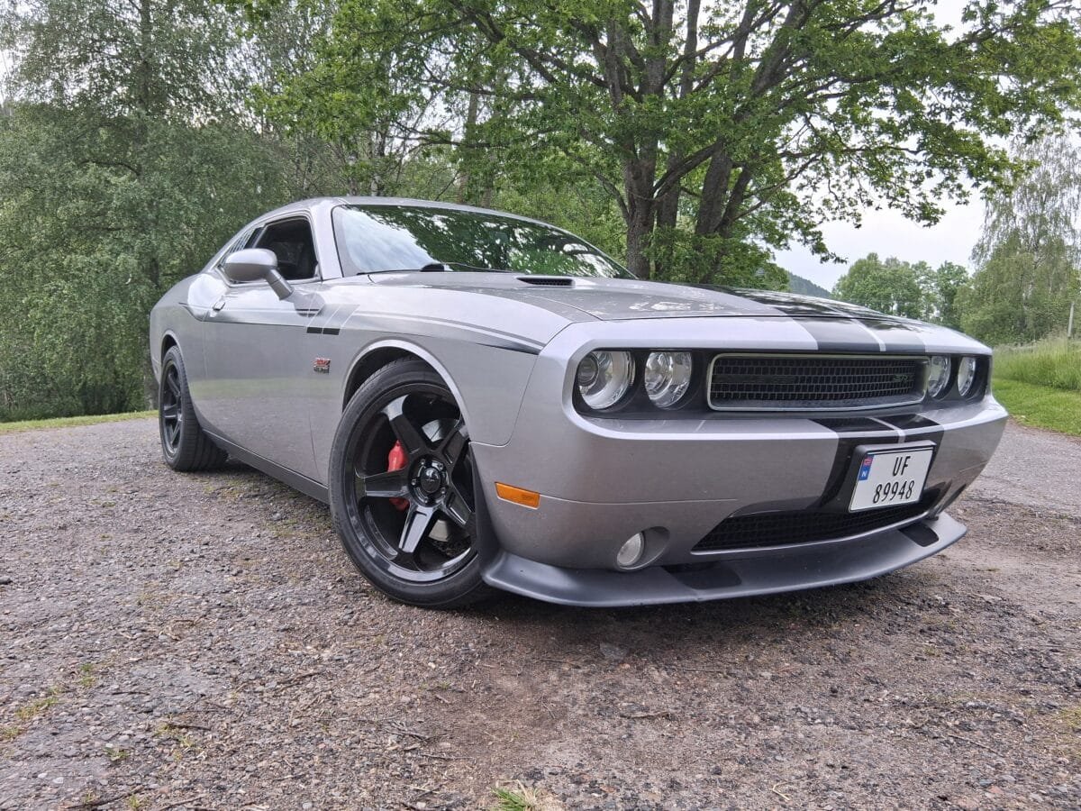 RACINGLINE B1393 - Dodge Hellcat style felger