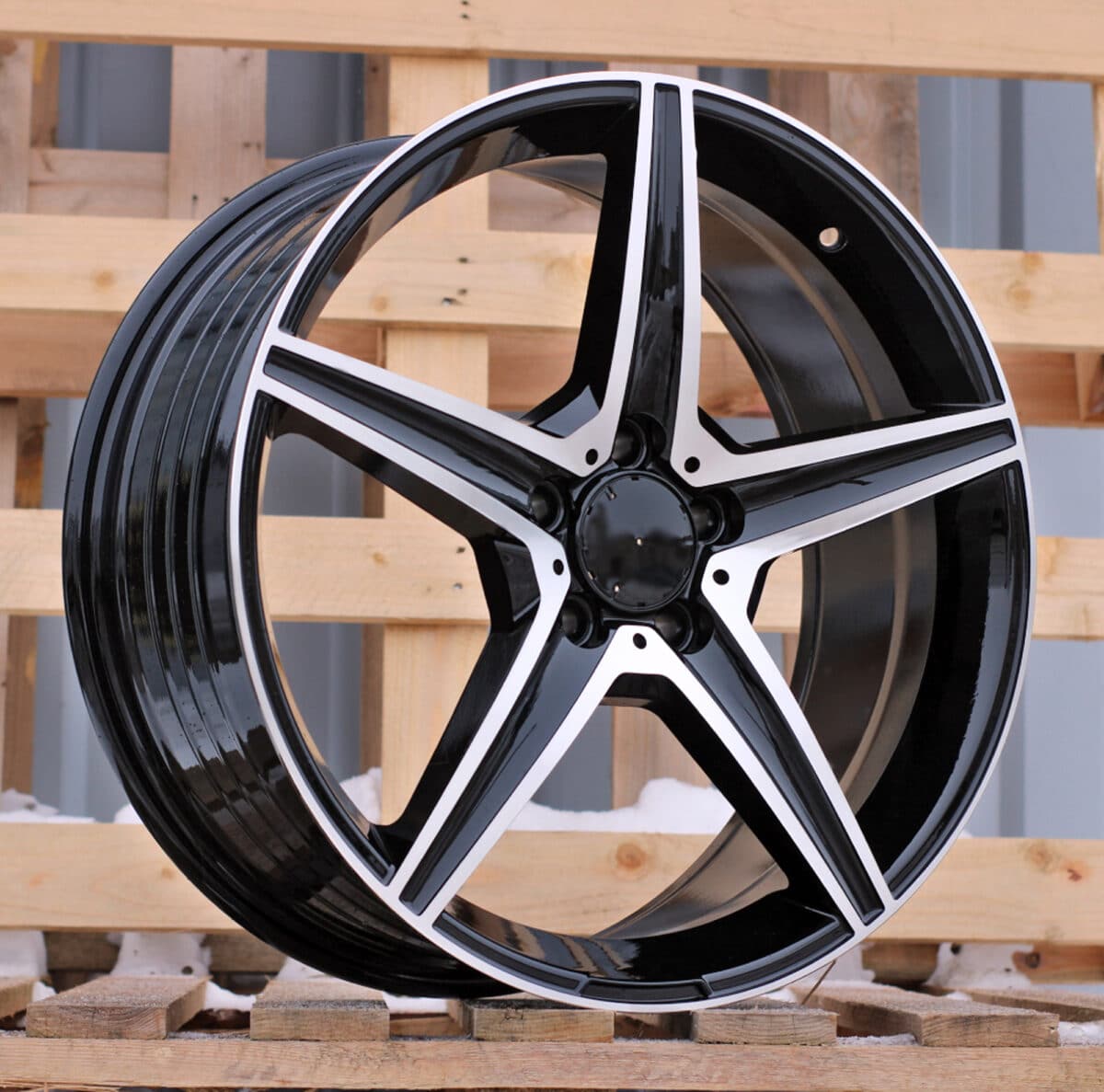 Racingline B5052 - Mercedes Style felger
