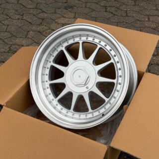 17" Hartge Style Kant Felger 7962F Silver Polished Lip – 4x100