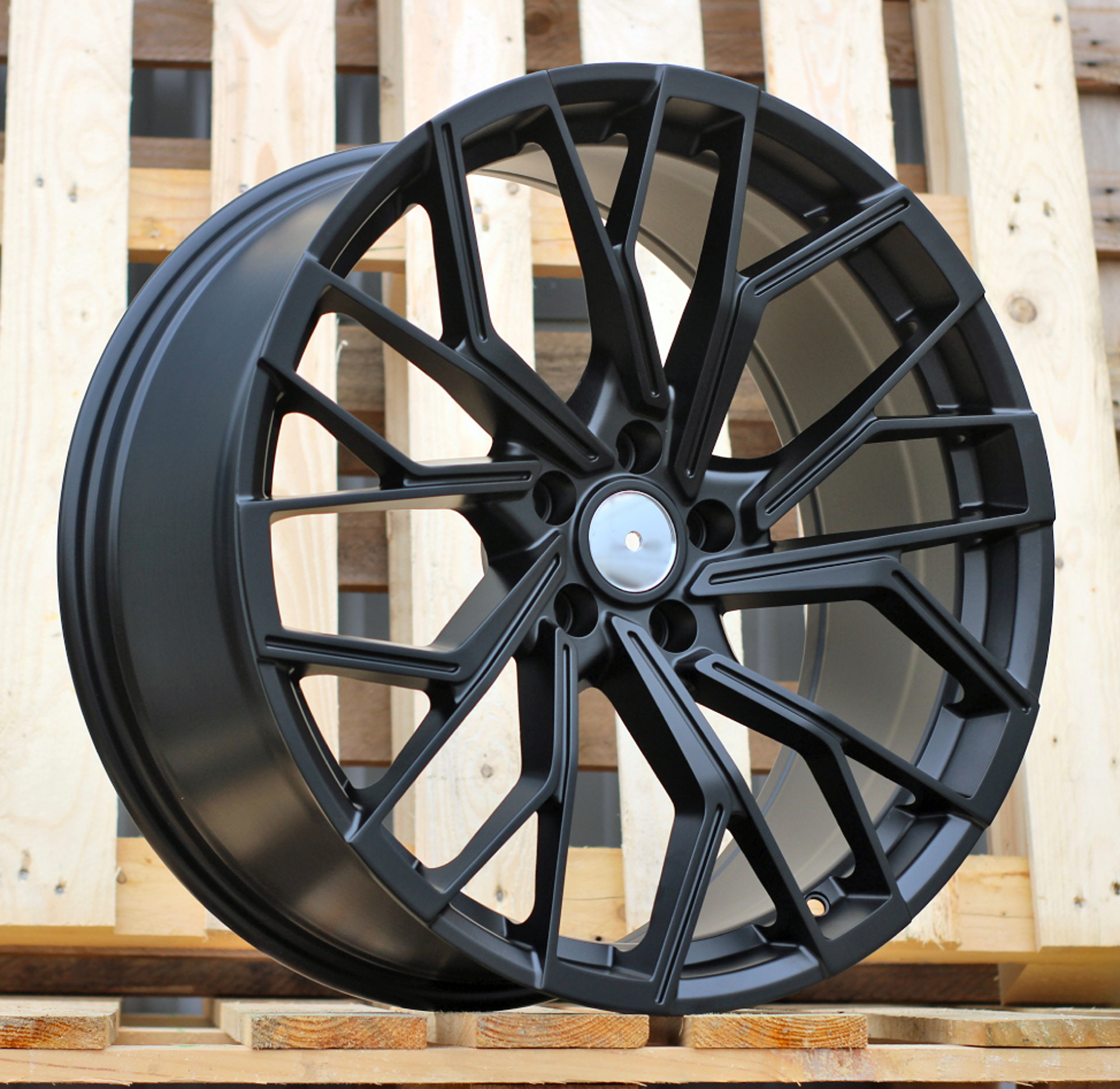 Racingline F760 – Black Half Matt AUDI Style felger 5×112