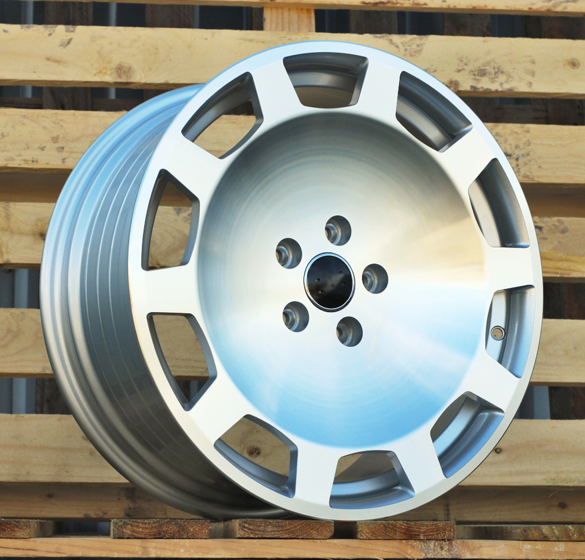 Racingline IN3613F – Machined Silver AUDI Style felger