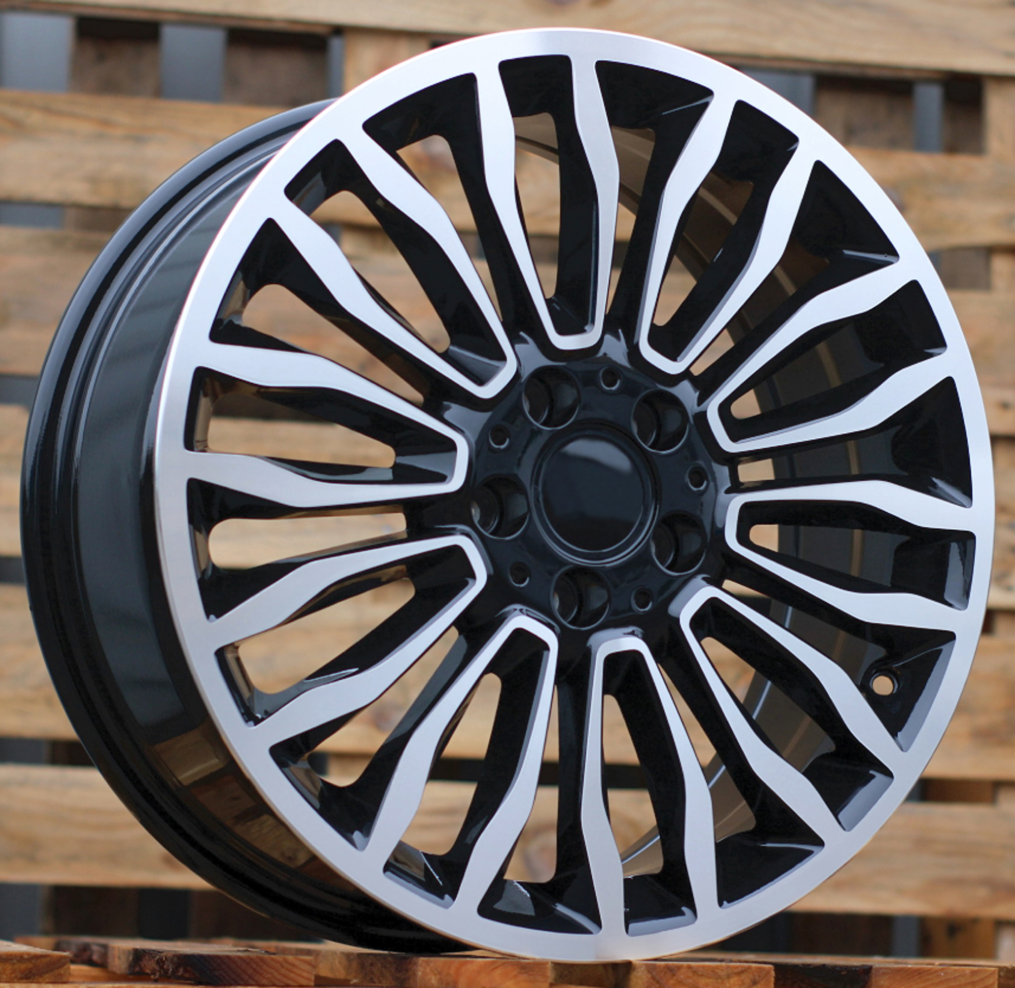 Racingline B1490 – Mercedes VITO Style felger 5×112 R18