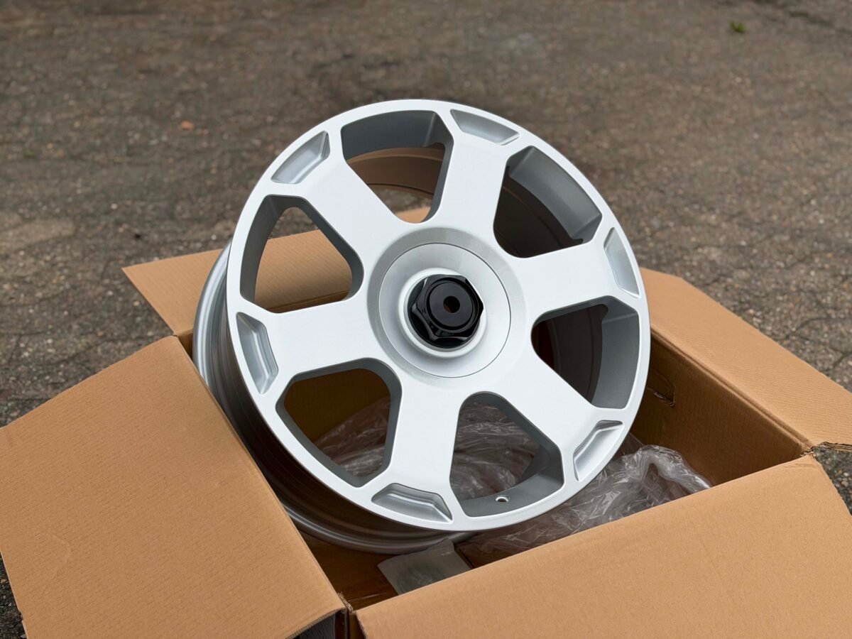 RACIN Rotiform Style felger – IN01025F Hybrid Forged