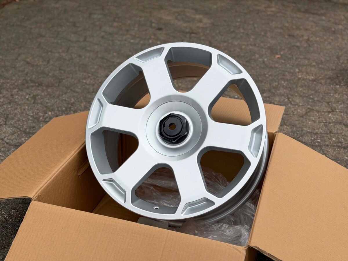 RACIN Rotiform Style felger – IN01025F Hybrid Forged