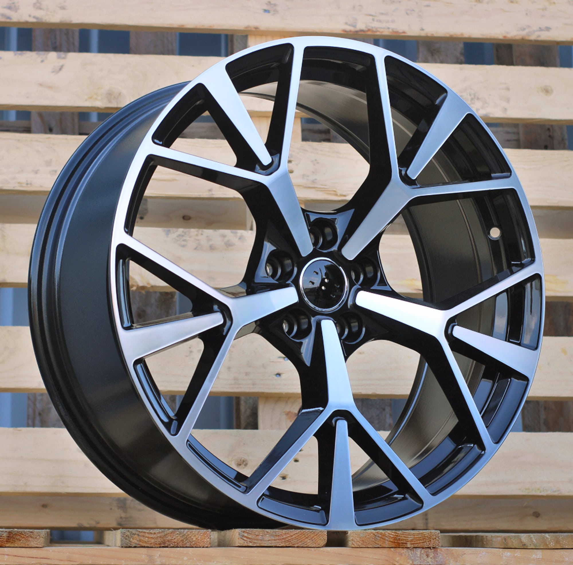 Audi Q3 Hybrid Forged Felger Black Polished 20 Tommer 5×112 ET38